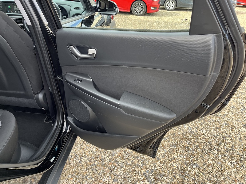 Hyundai KONA T-GDi SE - U450