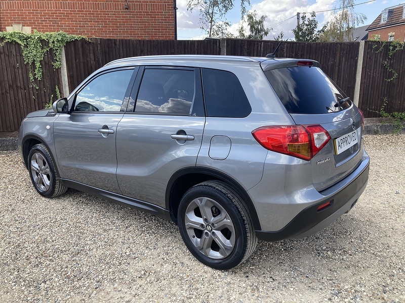 Suzuki Vitara SZ-T - U454