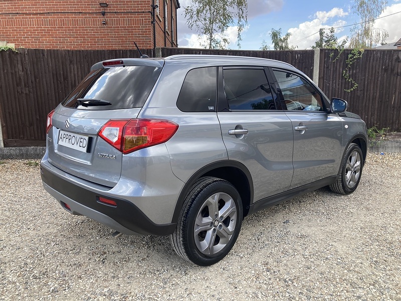 Suzuki Vitara SZ-T - U454