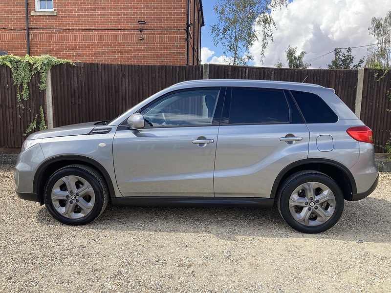 Suzuki Vitara SZ-T - U454