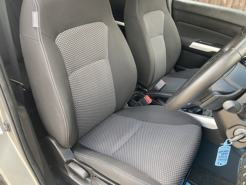 Suzuki Vitara SZ-T - U454