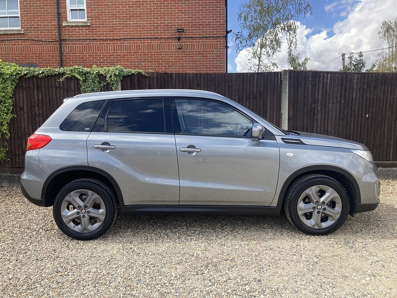 Suzuki Vitara SZ-T - U454