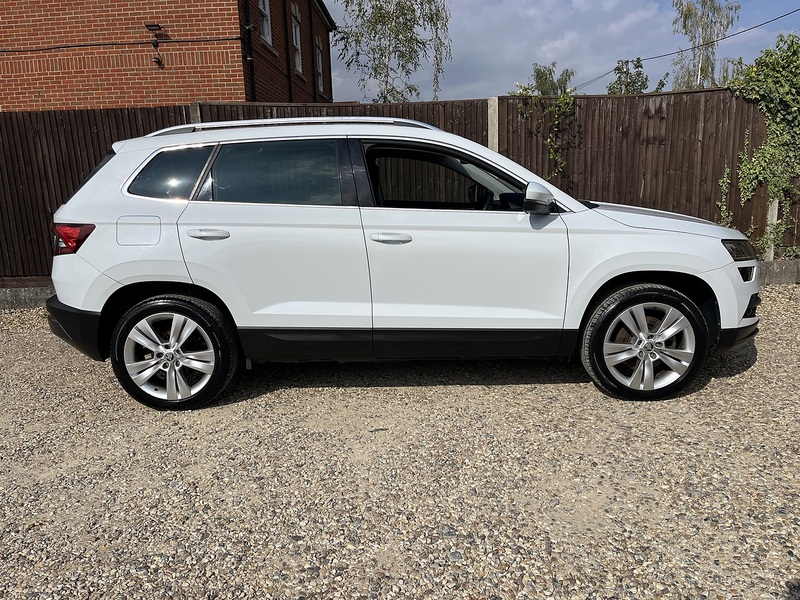 Skoda Karoq TSI SE L - U459