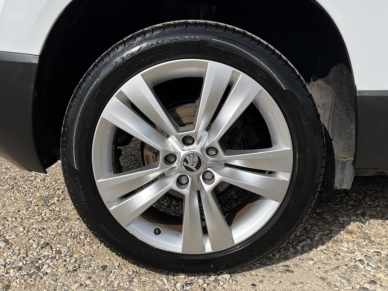 Skoda Karoq TSI SE L - U459