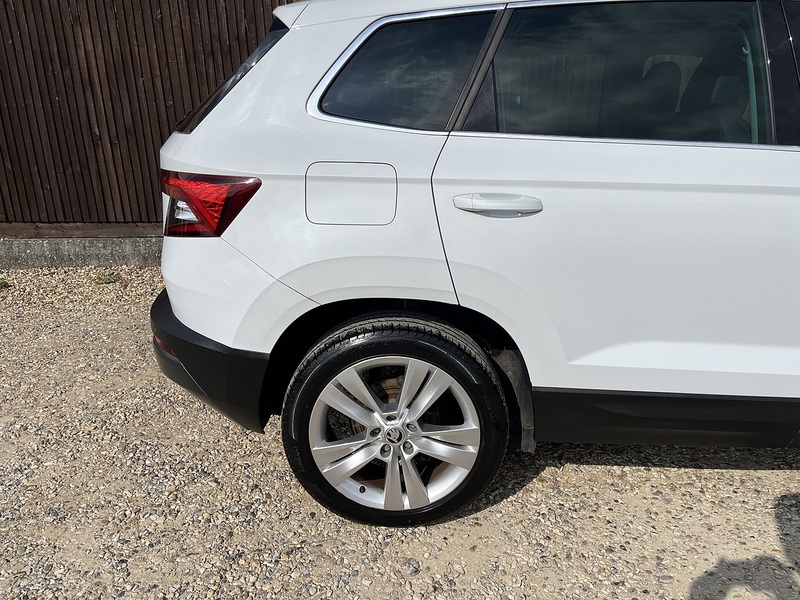 Skoda Karoq TSI SE L - U459