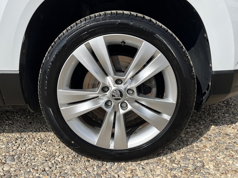 Skoda Karoq TSI SE L - U459