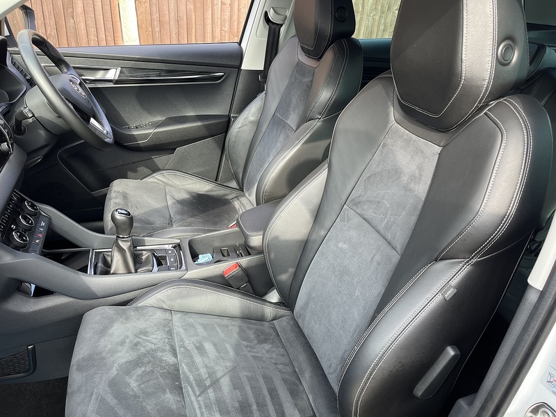 Skoda Karoq TSI SE L - U459
