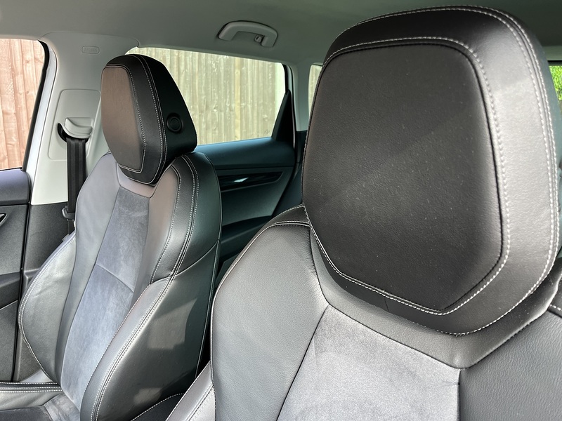 Skoda Karoq TSI SE L - U459