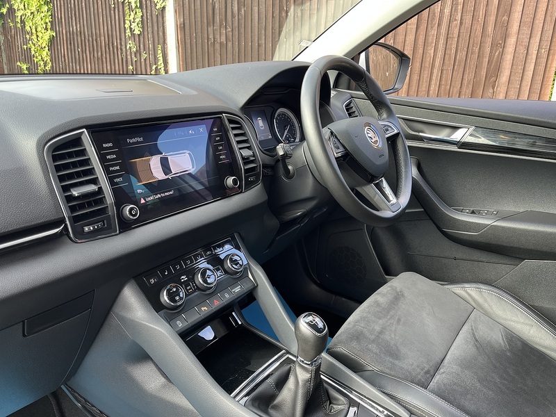 Skoda Karoq TSI SE L - U459
