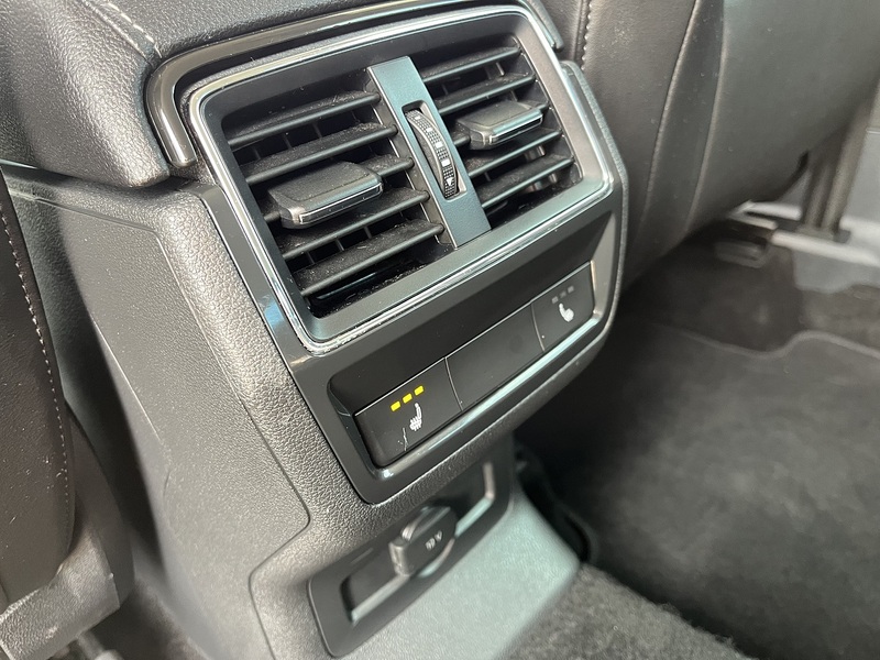 Skoda Karoq TSI SE L - U459