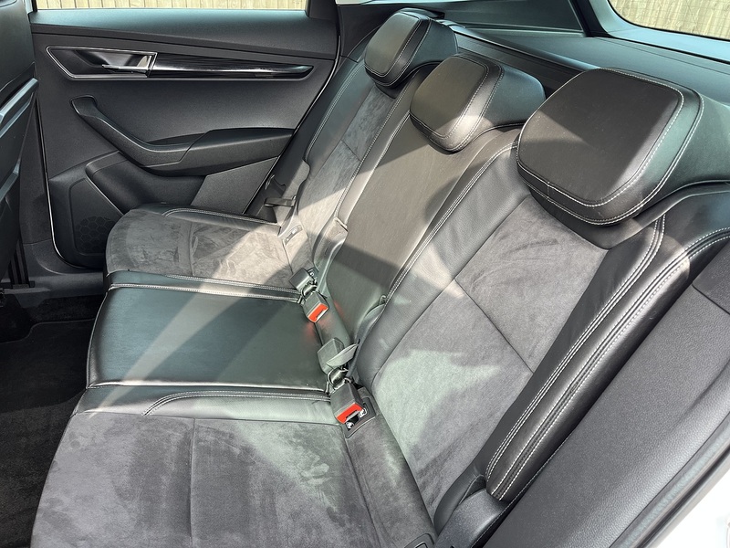 Skoda Karoq TSI SE L - U459