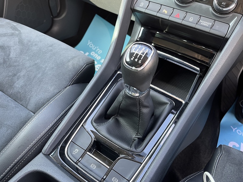Skoda Karoq TSI SE L - U459