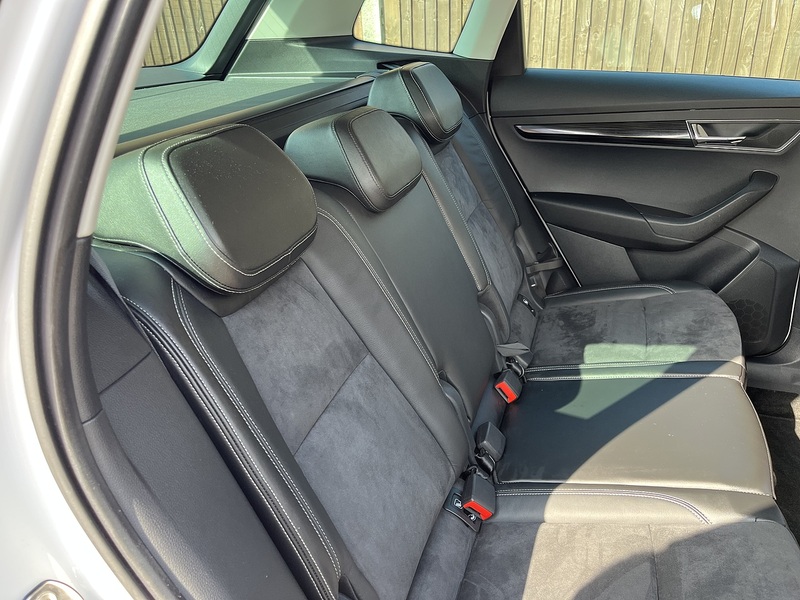 Skoda Karoq TSI SE L - U459