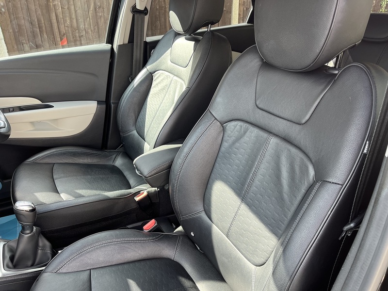 Renault Captur TCe ENERGY Signature X Nav - U461