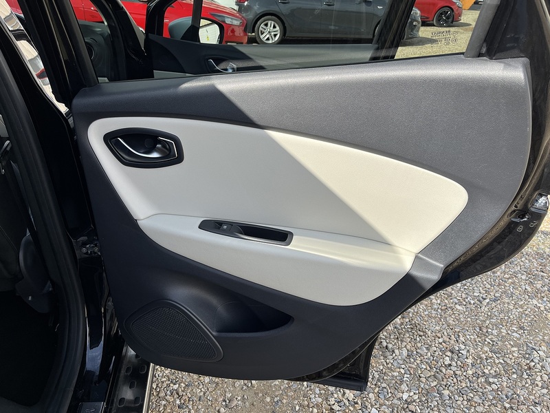 Renault Captur TCe ENERGY Signature X Nav - U461