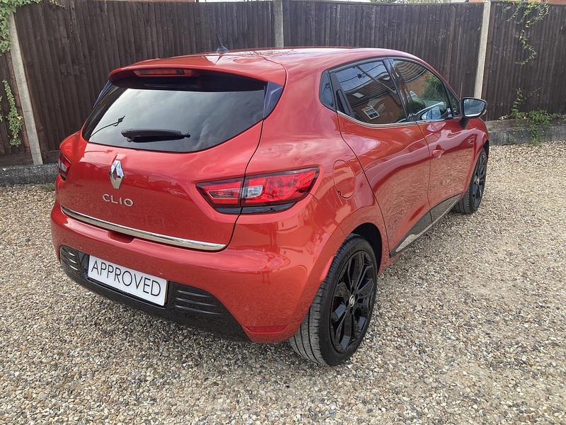 Renault Clio TCe Iconic - U463