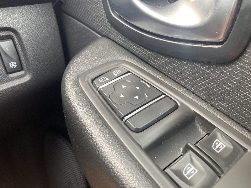 Renault Clio TCe Iconic - U463