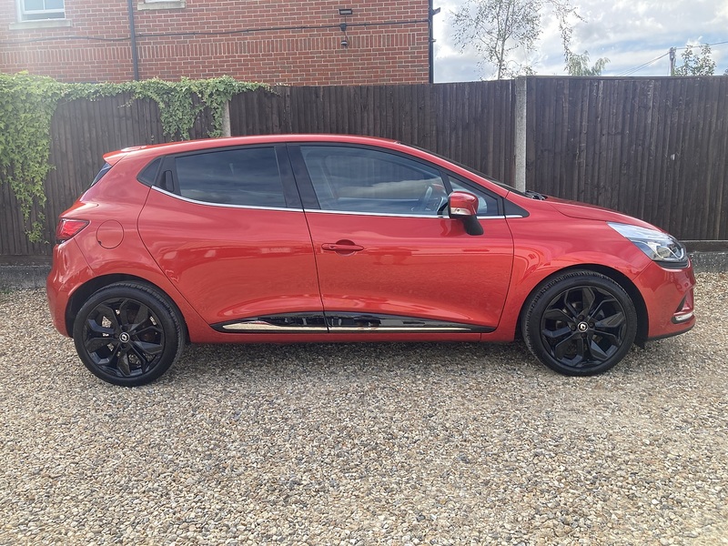 Renault Clio TCe Iconic - U463