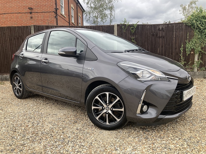 Toyota Yaris VVT-h Icon Tech - U471