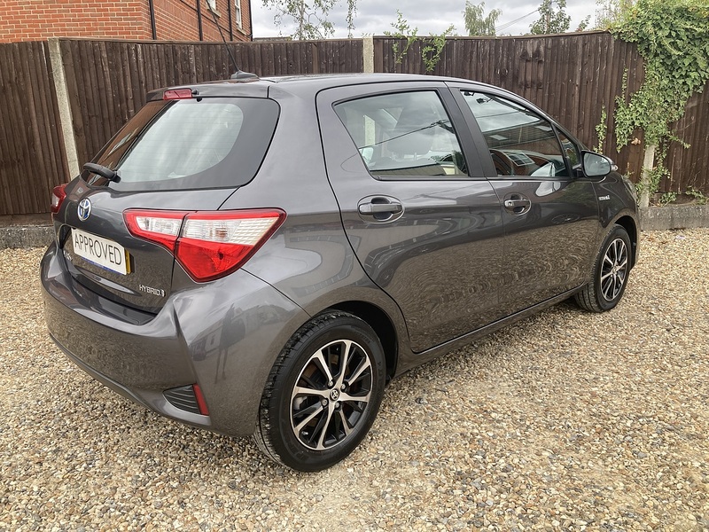 Toyota Yaris VVT-h Icon Tech - U471