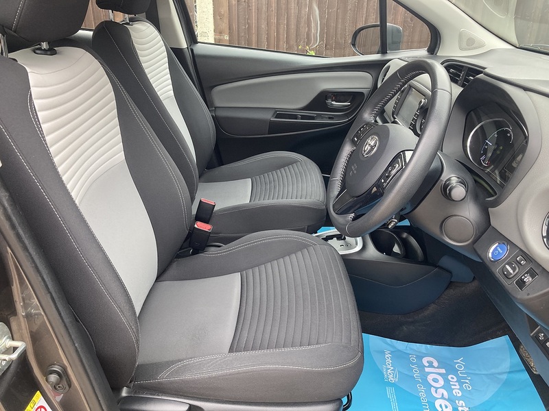 Toyota Yaris VVT-h Icon Tech - U471