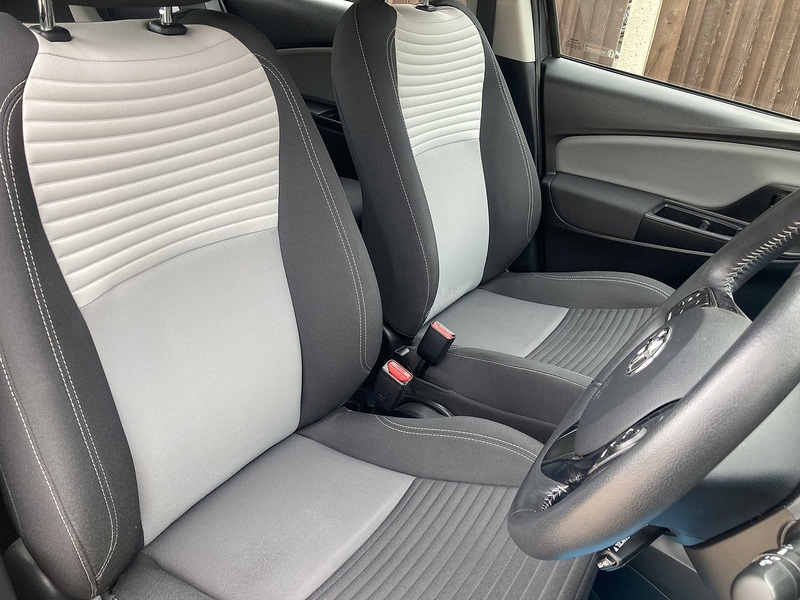 Toyota Yaris VVT-h Icon Tech - U471