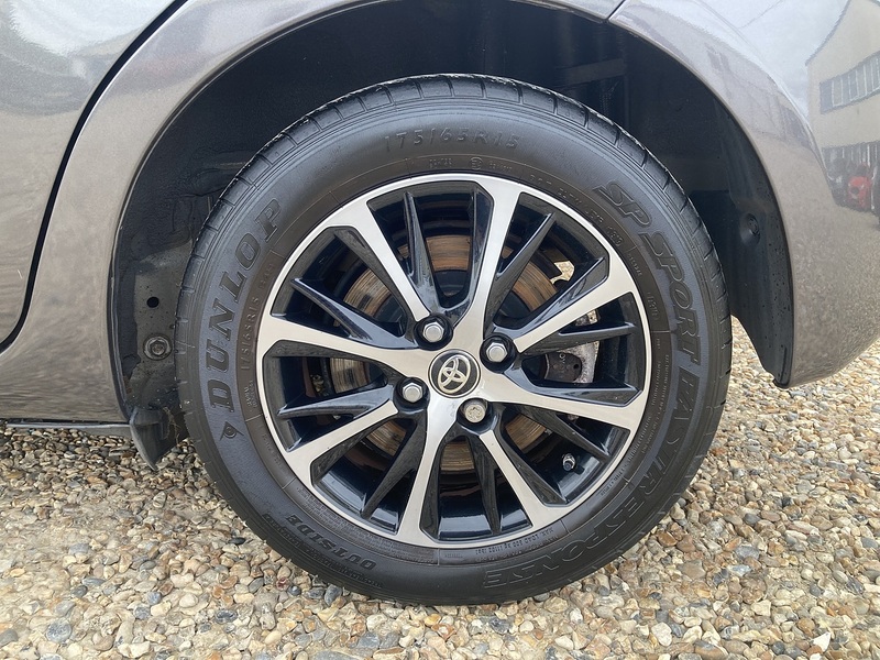 Toyota Yaris VVT-h Icon Tech - U471
