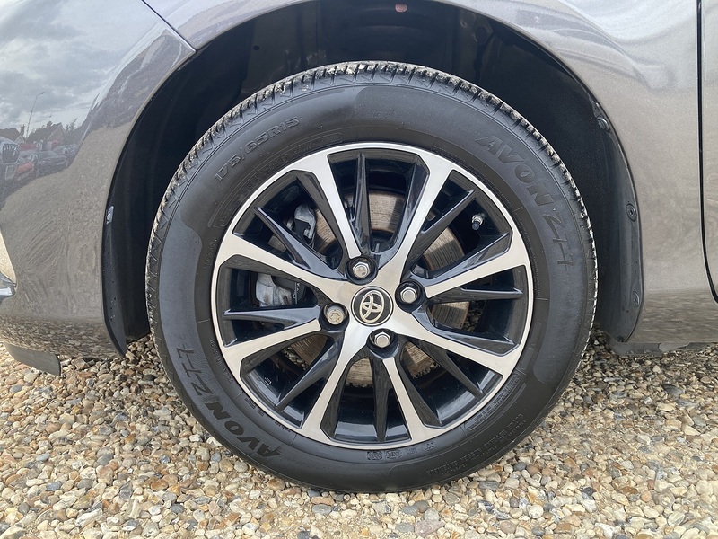 Toyota Yaris VVT-h Icon Tech - U471