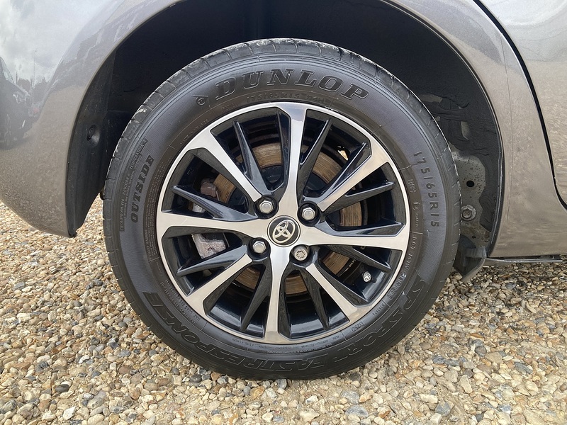 Toyota Yaris VVT-h Icon Tech - U471