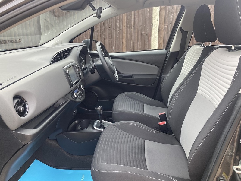 Toyota Yaris VVT-h Icon Tech - U471