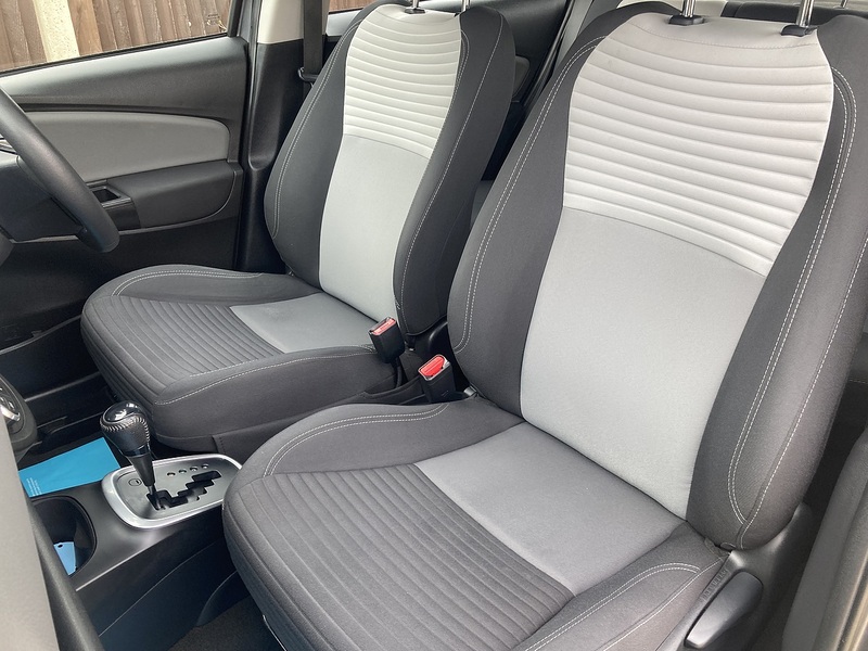 Toyota Yaris VVT-h Icon Tech - U471