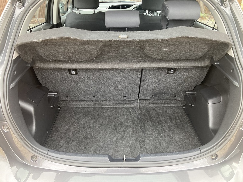 Toyota Yaris VVT-h Icon Tech - U471