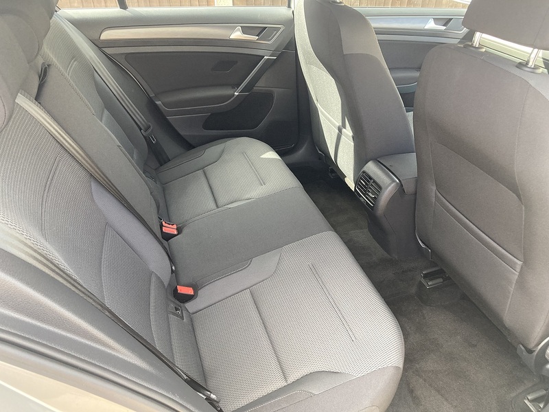 Volkswagen e-Golf e-Golf - U474