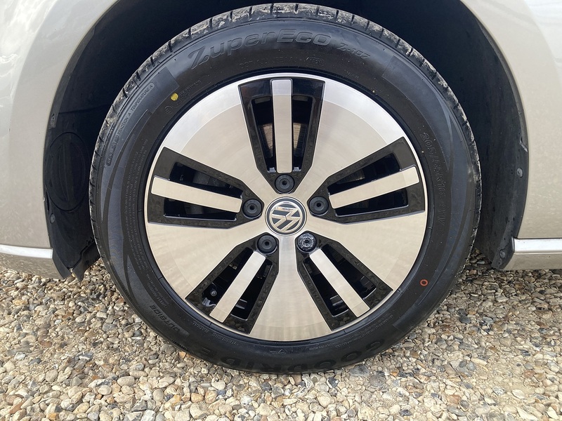 Volkswagen e-Golf e-Golf - U474
