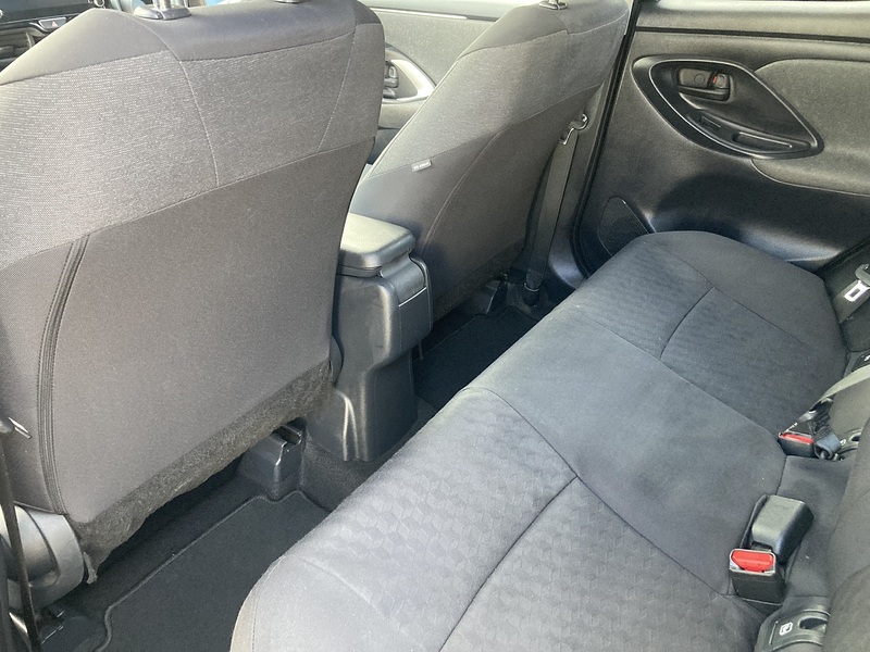 Toyota Yaris VVT-h Design - U475
