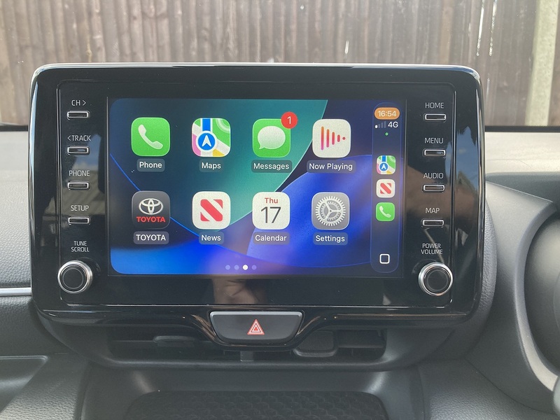 Toyota Yaris VVT-h Design - U475