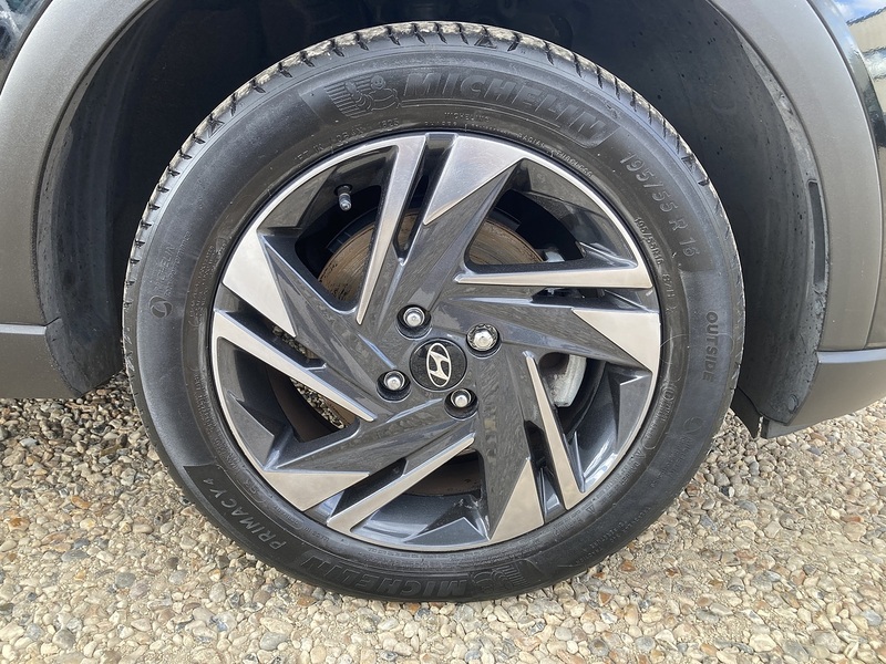 Hyundai BAYON T-GDi MHEV SE Connect - U481