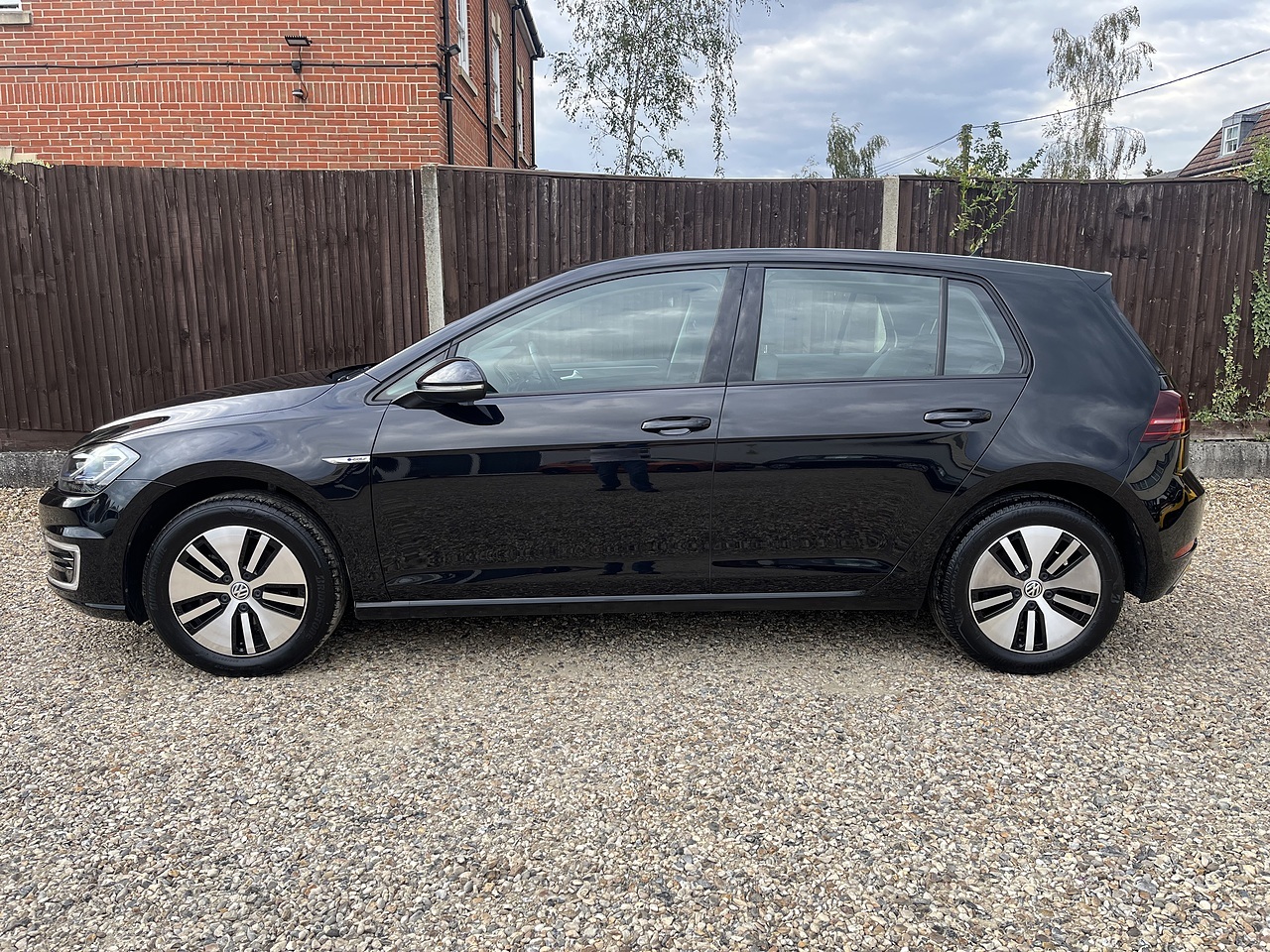 2021 VOLKSWAGEN GOLF
