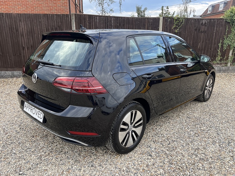 Volkswagen e-Golf e-Golf - U486
