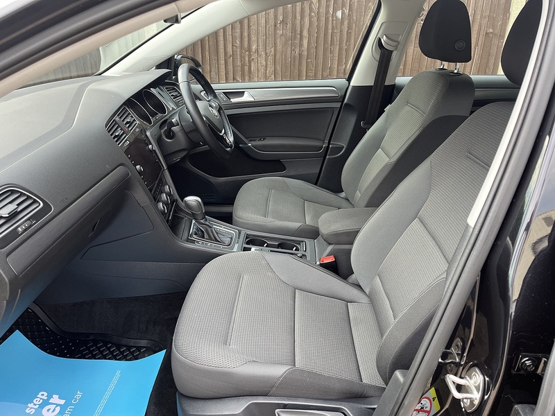 Volkswagen e-Golf e-Golf - U486