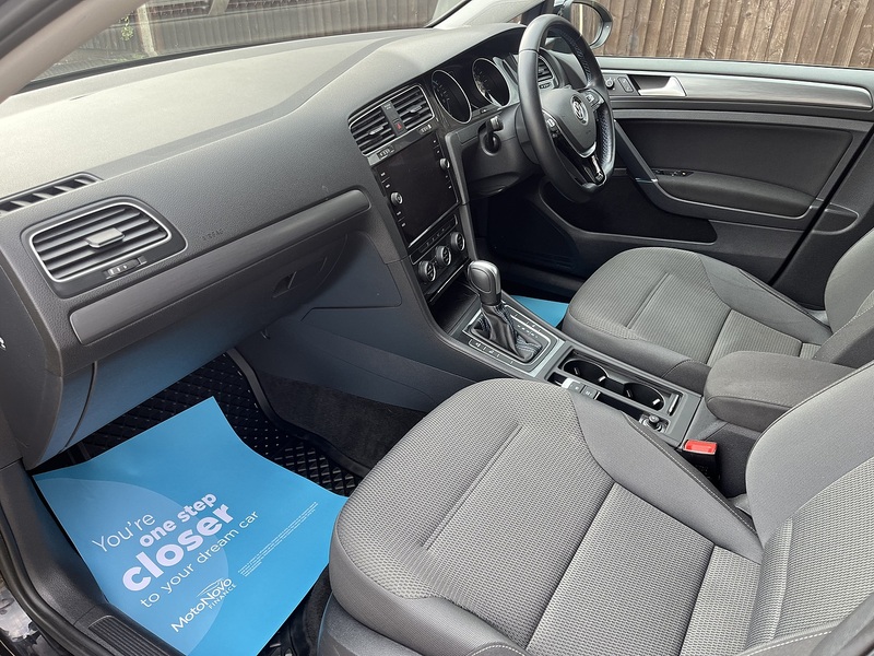 Volkswagen e-Golf e-Golf - U486