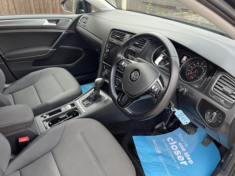 Volkswagen e-Golf e-Golf - U486