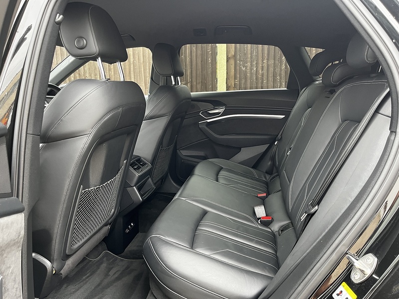Audi E-Tron QUATTRO S LINE - U58