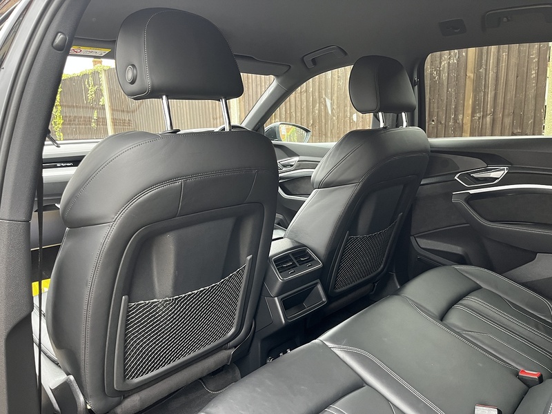 Audi E-Tron QUATTRO S LINE - U58