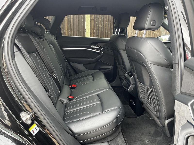 Audi E-Tron QUATTRO S LINE - U58