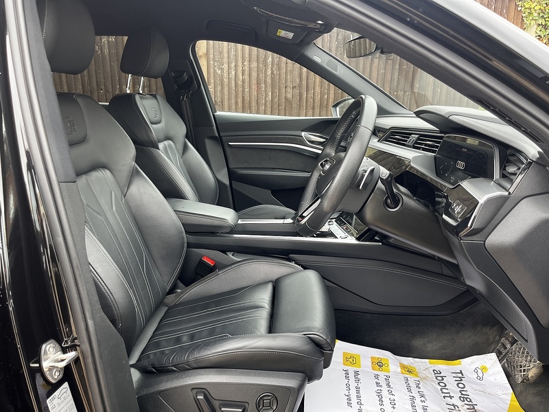 Audi E-Tron QUATTRO S LINE - U58
