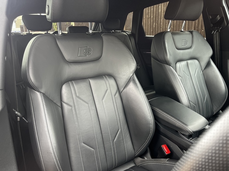 Audi E-Tron QUATTRO S LINE - U58
