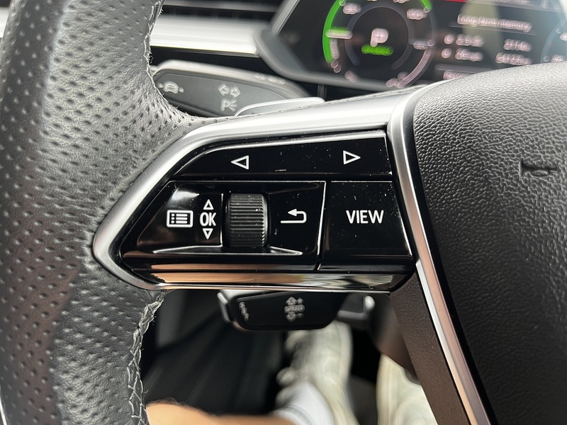 Audi E-Tron QUATTRO S LINE - U58