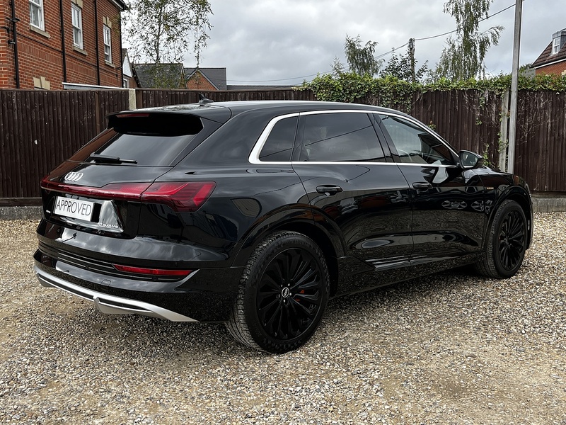 Audi E-Tron QUATTRO S LINE - U58