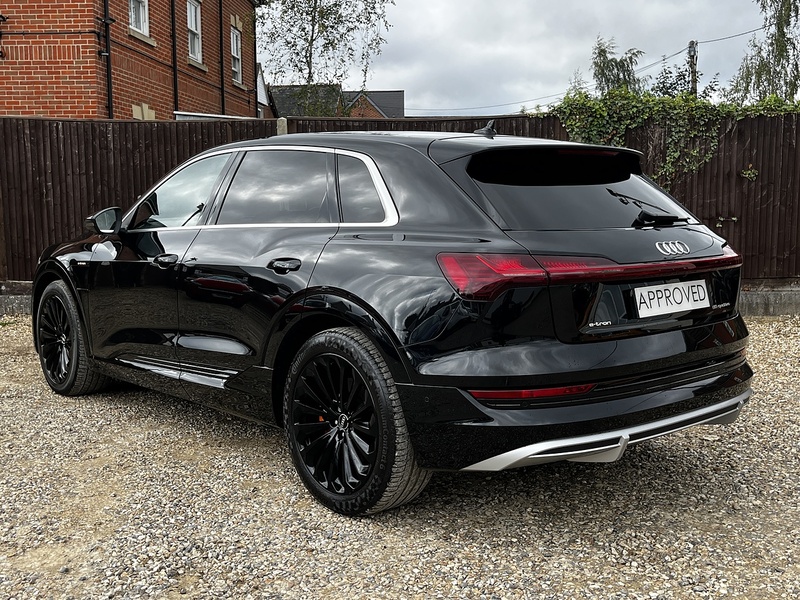 Audi E-Tron QUATTRO S LINE - U58
